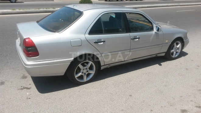Mercedes C 250 1993, 240,000 km - 2.5 l - Bakı