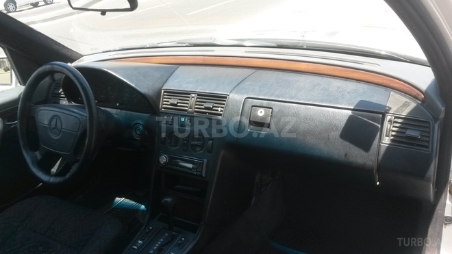 Mercedes C 250 1993, 240,000 km - 2.5 l - Bakı