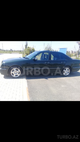 Mercedes E 270 2000, 298,000 km - 2.7 l - Bakı