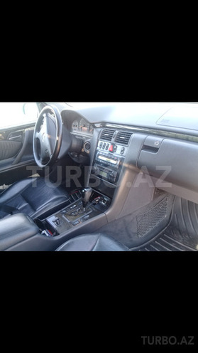 Mercedes E 270 2000, 298,000 km - 2.7 l - Bakı