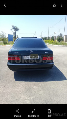 Mercedes E 270 2000, 298,000 km - 2.7 l - Bakı