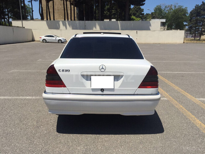 Mercedes C 230 1999, 270,000 km - 2.3 l - Sumqayıt