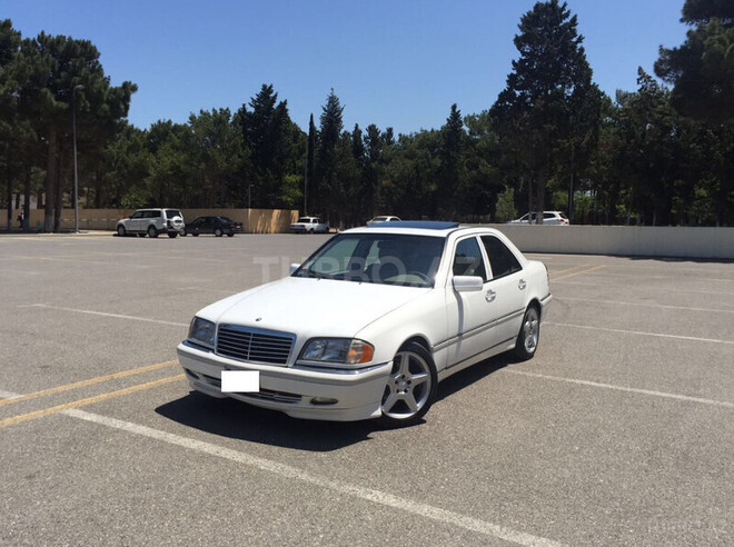 Mercedes C 230 1999, 270,000 km - 2.3 l - Sumqayıt