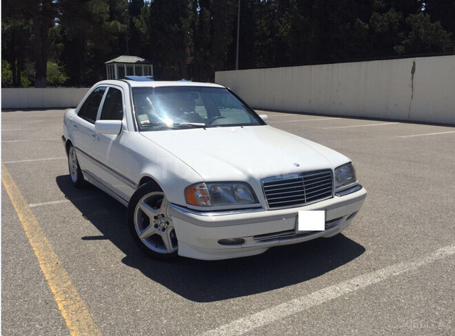 Mercedes C 230 1999, 270,000 km - 2.3 l - Sumqayıt