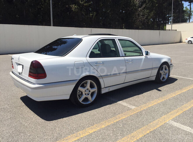 Mercedes C 230 1999, 270,000 km - 2.3 l - Sumqayıt