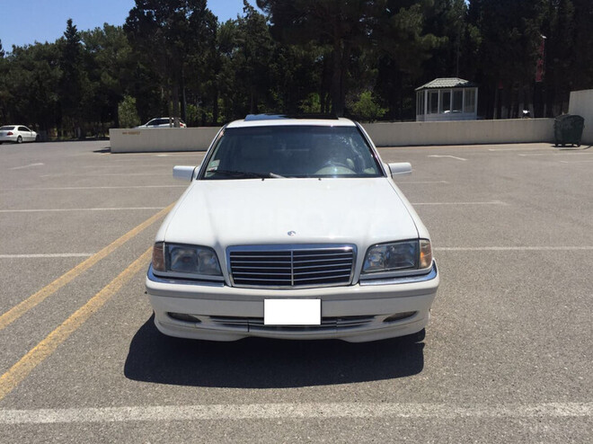 Mercedes C 230 1999, 270,000 km - 2.3 l - Sumqayıt