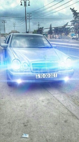 Mercedes E 240 2000, 195,623 km - 2.4 l - Bakı