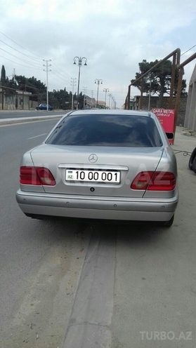Mercedes E 240 2000, 195,623 km - 2.4 l - Bakı