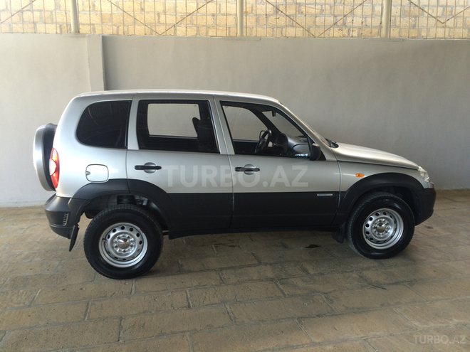 Chevrolet Niva 2010, 121,132 km - 1.7 л - Bakı