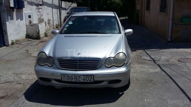 Mercedes C 220 2002, 289,000 km - 2.2 l - Bakı