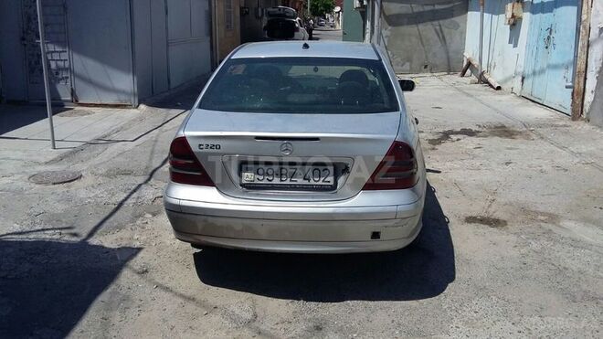 Mercedes C 220 2002, 289,000 km - 2.2 l - Bakı