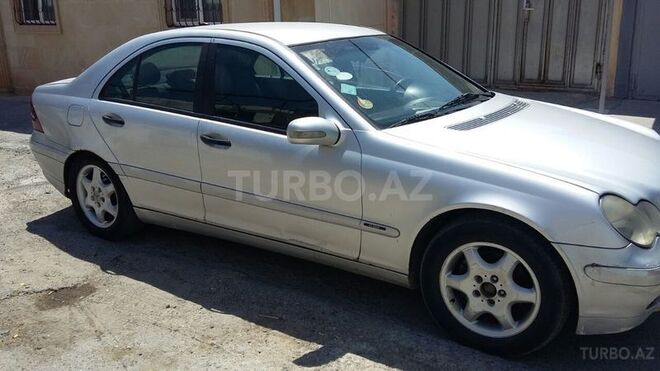 Mercedes C 220 2002, 289,000 km - 2.2 l - Bakı