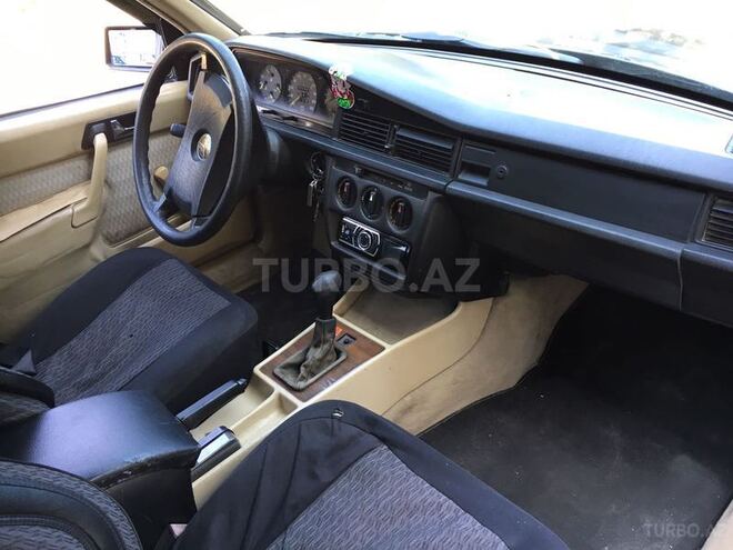 Mercedes 190 1990, 240,000 km - 2.0 l - Bakı