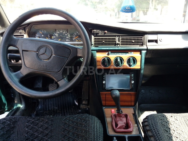Mercedes 190 1992, 328,000 km - 1.8 l - Sumqayıt