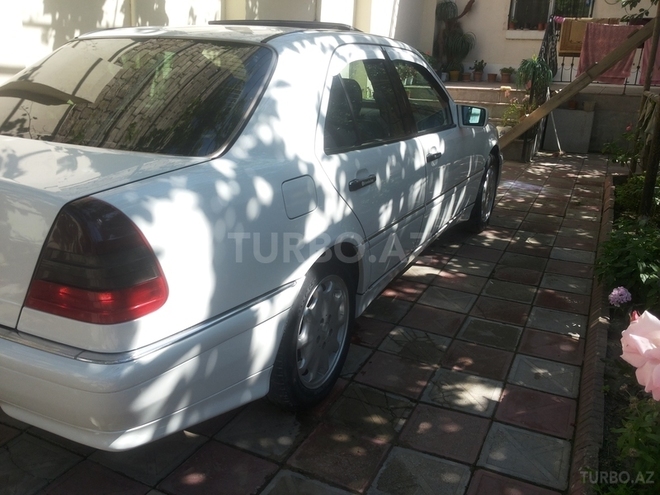 Mercedes C 230 1998, 270,000 km - 2.3 l - Bakı