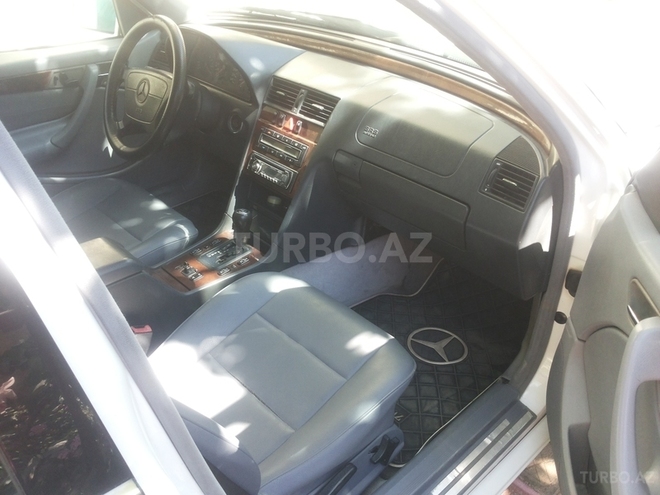 Mercedes C 230 1998, 270,000 km - 2.3 l - Bakı