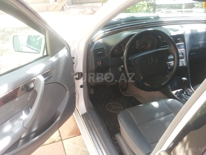 Mercedes C 230 1998, 270,000 km - 2.3 l - Bakı
