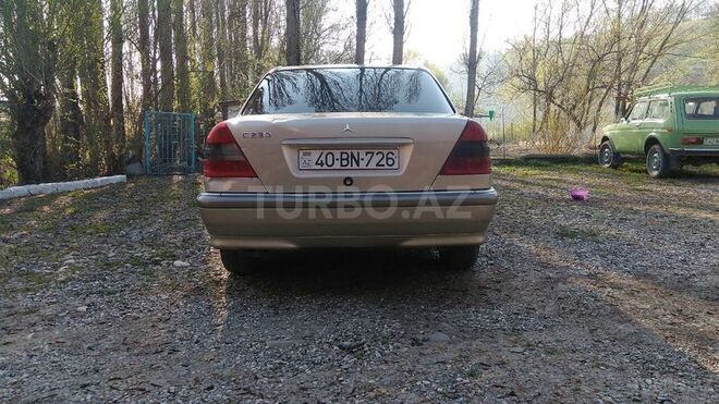 Mercedes C 230 1998, 253,000 km - 2.3 l - Quba