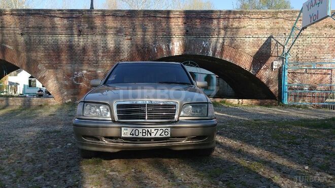Mercedes C 230 1998, 253,000 km - 2.3 l - Quba