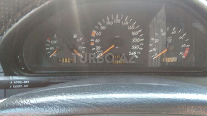 Mercedes C 230 1998, 253,000 km - 2.3 l - Quba