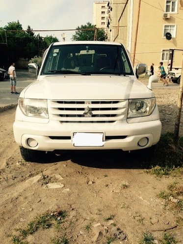 Mitsubishi Pajero io 2001, 182,000 km - 2.0 l - Sumqayıt