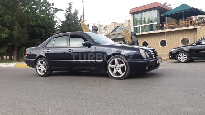 Mercedes E 200 2001, 380,000 km - 2.0 l - Bakı