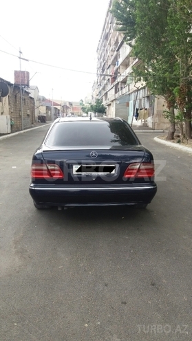 Mercedes E 200 2001, 380,000 km - 2.0 l - Bakı