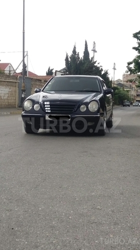 Mercedes E 200 2001, 380,000 km - 2.0 l - Bakı