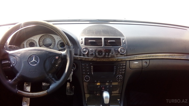 Mercedes E 220 2006, 272,000 km - 2.2 л - Bakı