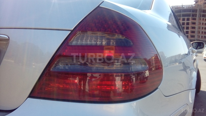 Mercedes E 220 2006, 272,000 km - 2.2 л - Bakı