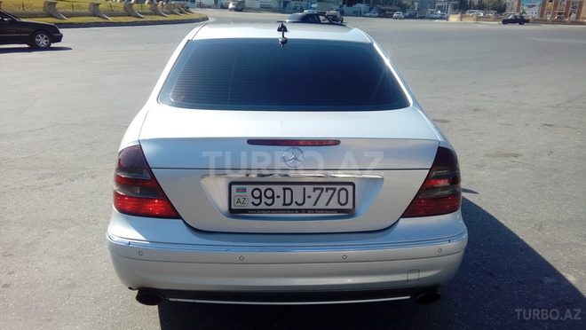Mercedes E 220 2006, 272,000 km - 2.2 л - Bakı