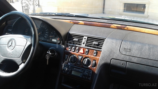 Mercedes C 220 1998, 239 km - 2.2 l - Bakı
