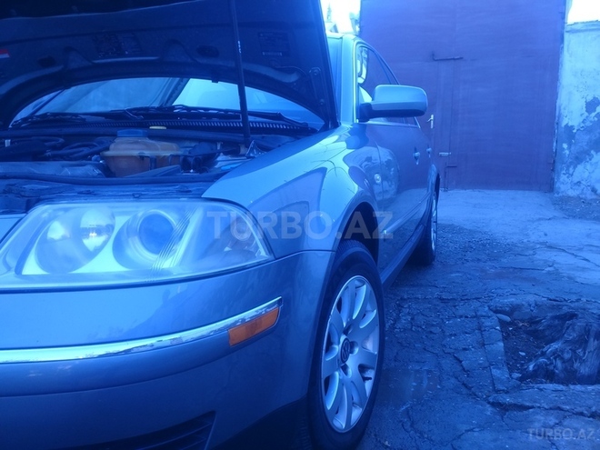 Volkswagen Passat 2002, 180,000 km - 1.8 l - Mingəçevir