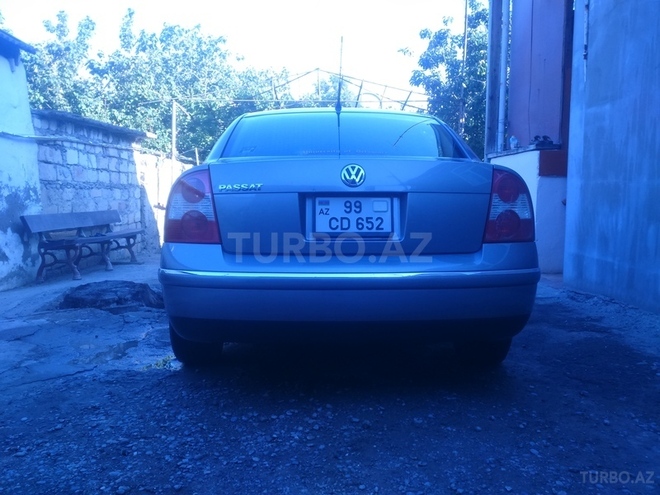 Volkswagen Passat 2002, 180,000 km - 1.8 l - Mingəçevir