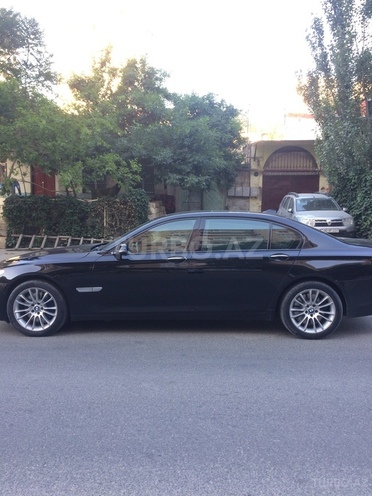 BMW 750 2013, 57,000 km - 4.4 l - Bakı