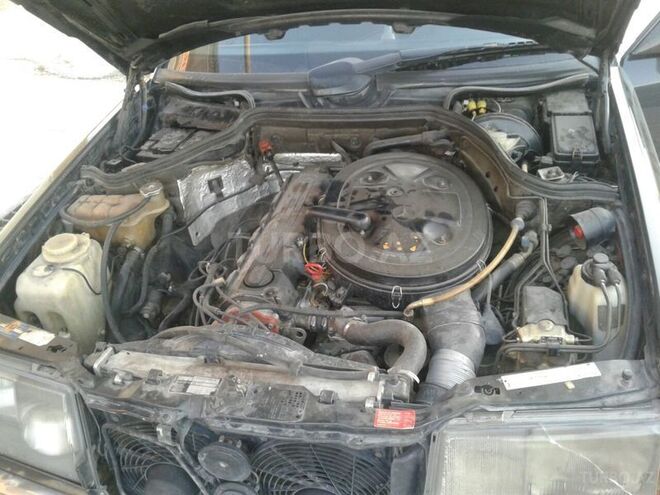 Mercedes E 260 1991, 396,251 km - 2.6 л - Bakı