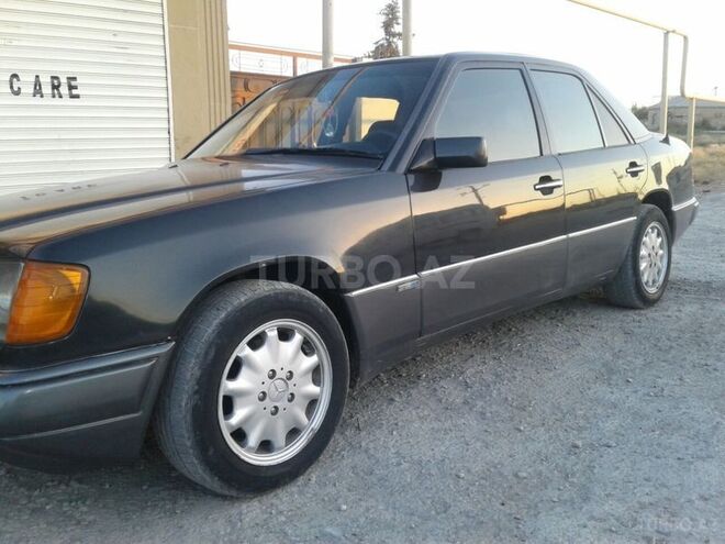 Mercedes E 260 1991, 396,251 km - 2.6 л - Bakı
