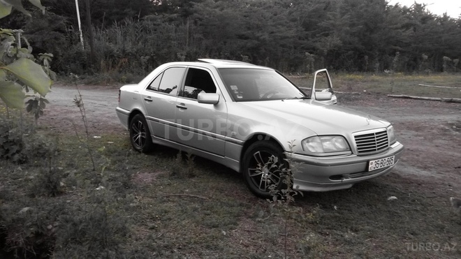 Mercedes C 220 1997, 312,171 km - 0.2 l - Qazax