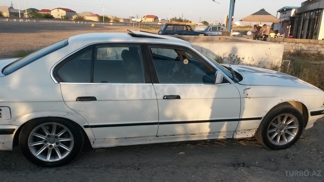 BMW 520 1990, 400,758 km - 2.0 l - Sumqayıt