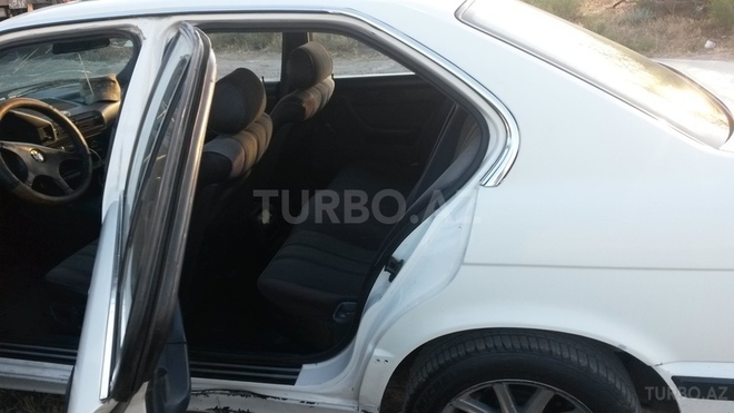 BMW 520 1990, 400,758 km - 2.0 l - Sumqayıt