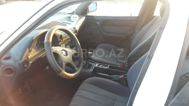BMW 520 1990, 400,758 km - 2.0 l - Sumqayıt