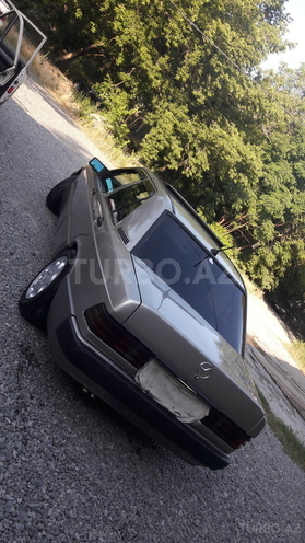 Mercedes 190 1990, 159,000 km - 1.8 л - Bərdə