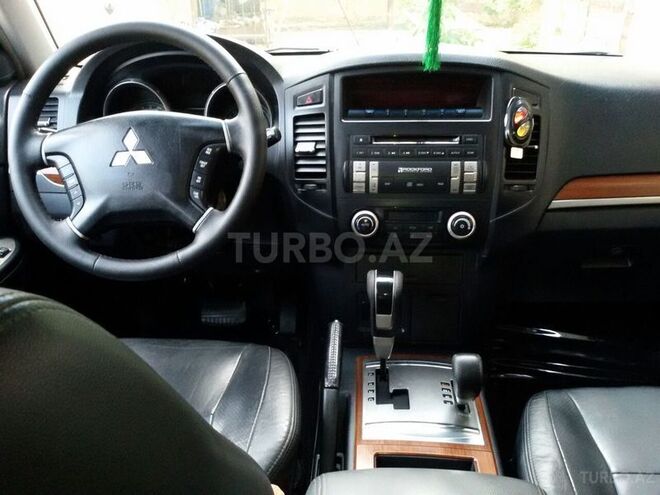 Mitsubishi Pajero 2008, 208,000 km - 3.2 l - Bakı
