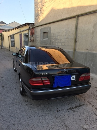 Mercedes E 240 1999, 245,000 km - 2.4 l - Bakı