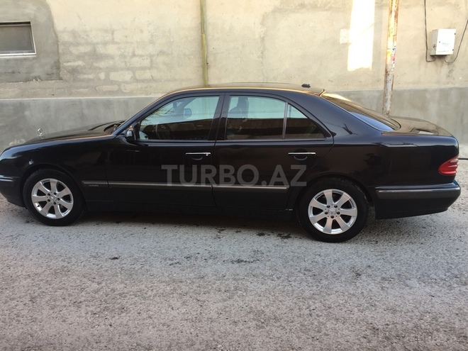 Mercedes E 240 1999, 245,000 km - 2.4 l - Bakı