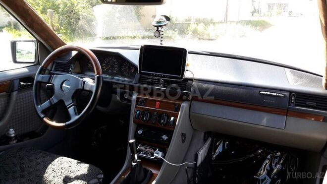 Mercedes E 220 1993, 395,367 km - 2.2 l - Bakı