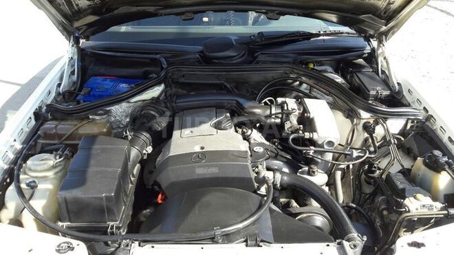 Mercedes E 220 1993, 395,367 km - 2.2 l - Bakı