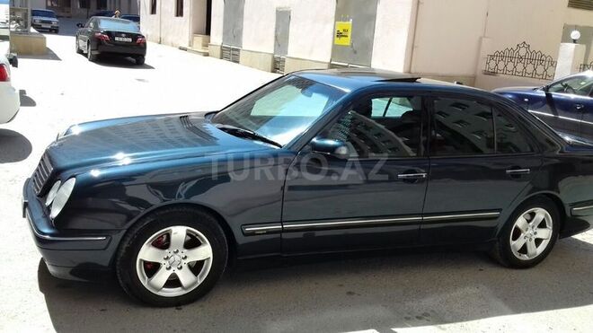 Mercedes E 280 1999, 185,000 km - 2.8 l - Bakı
