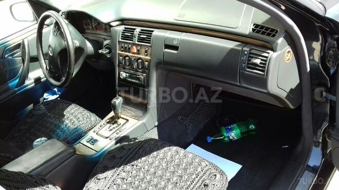 Mercedes E 280 1999, 185,000 km - 2.8 l - Bakı