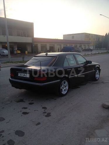 Mercedes C 230 1998, 225,000 km - 2.3 l - Sumqayıt